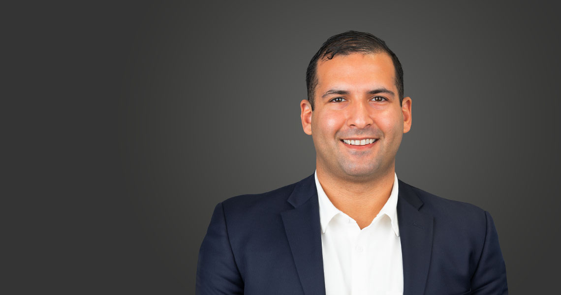 A headshot of Jonathan Abrarpour, Empower Pharmacy's Chief Operating Officer.